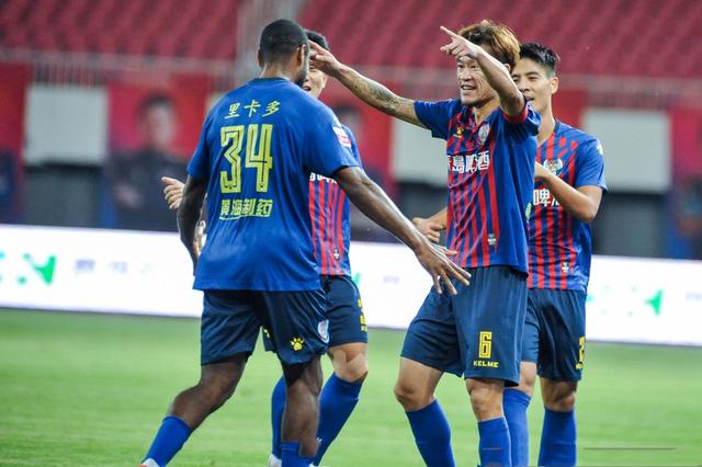 万博体育全站APP-青岛黄海俱乐部